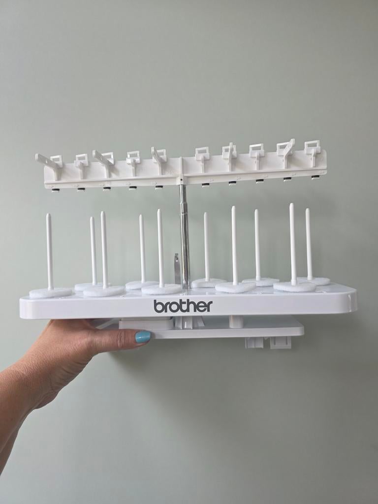 Brother garenstandaard voor borduurmachine, Hobby en Vrije tijd, Verzenden, Zo goed als nieuw, Toebehoren, Brother