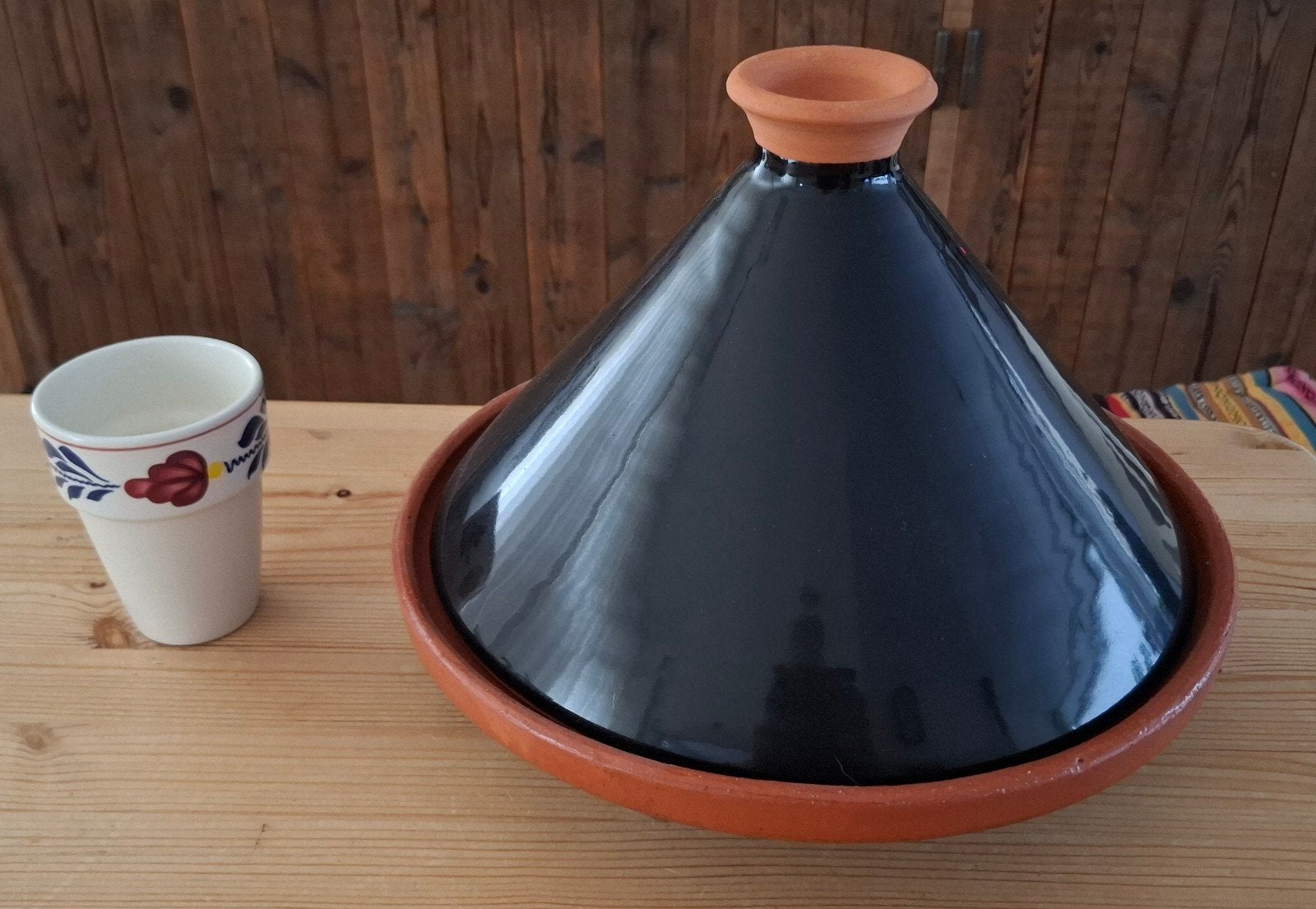 Tajine met kookboekje - Gebruikt maar nog helemaal heel., Ophalen of Verzenden, Zwart, Steen/keramiek, Overige typen