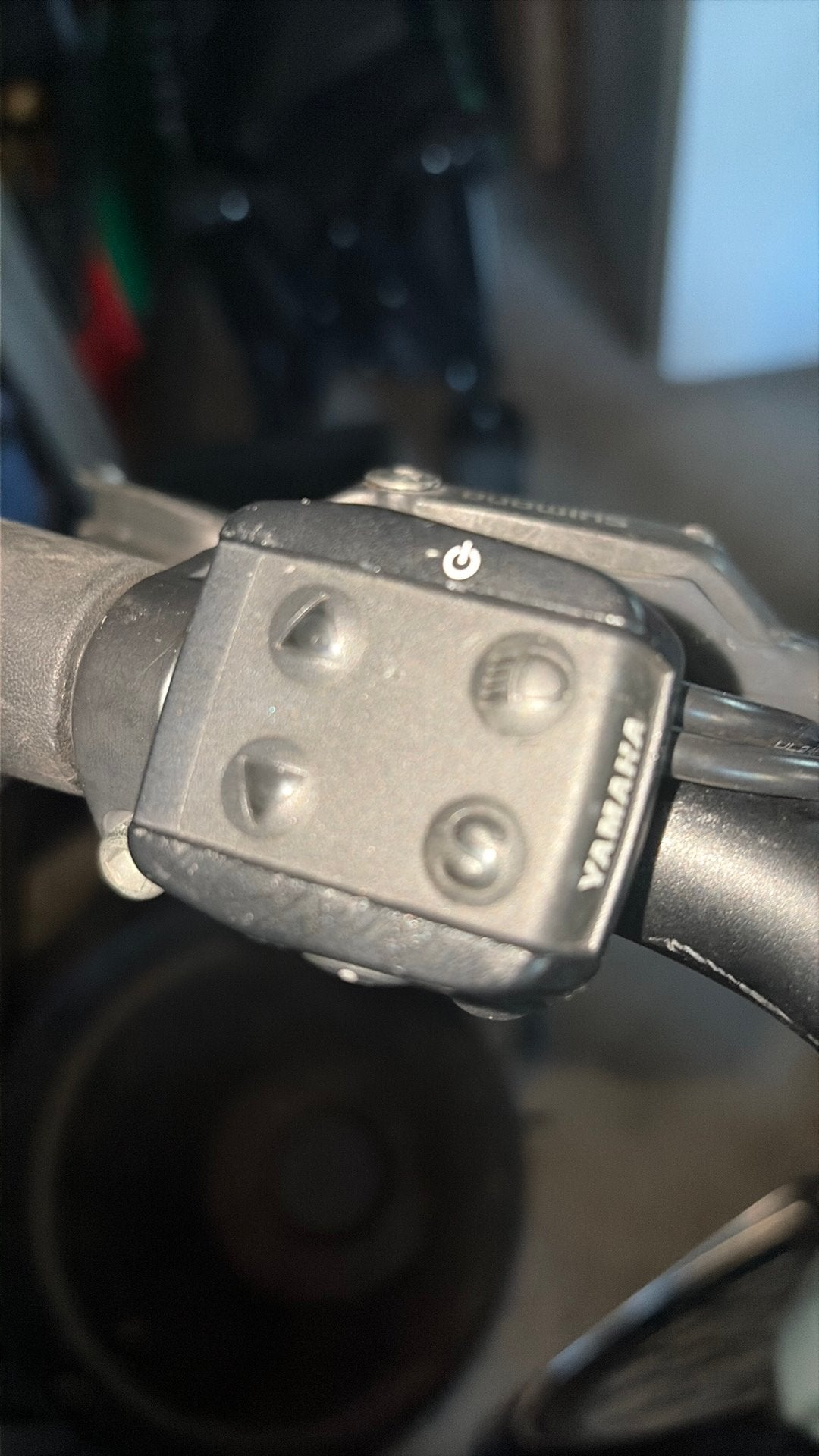 Foto 2 van Gevraagd: Stuurbediening Yamaha voor Batavus Dinsdag