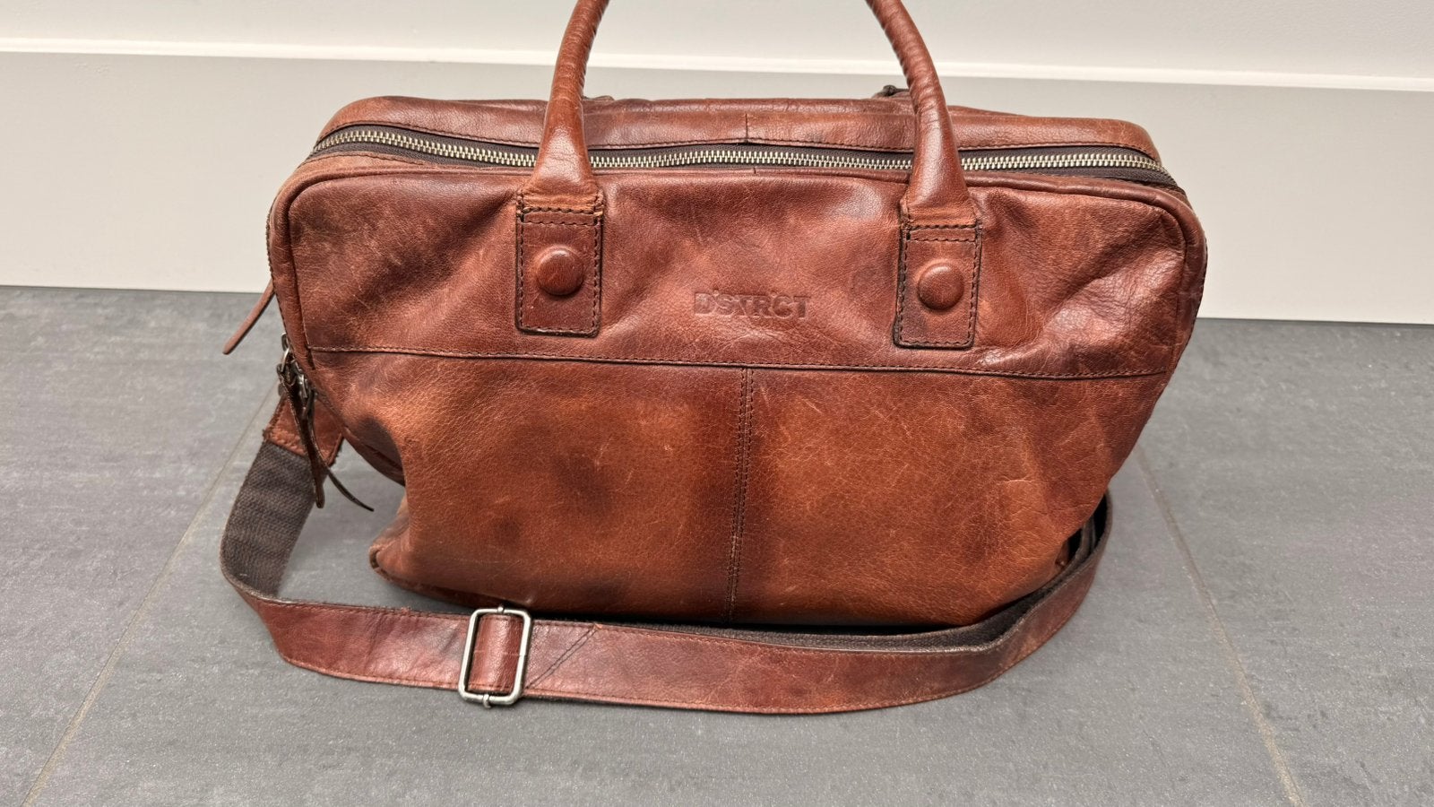 DSTRCT Leren kantoor tas, Gebruikt, Bruin, 15 inch, Overige typen