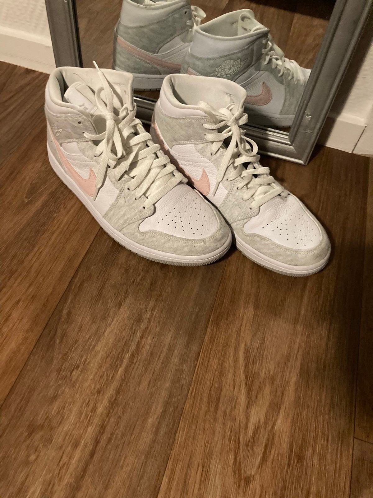 Nike air Jordan mid maat 44.5, Ophalen of Verzenden, Zo goed als nieuw, Overige kleuren, Sneakers of Gympen