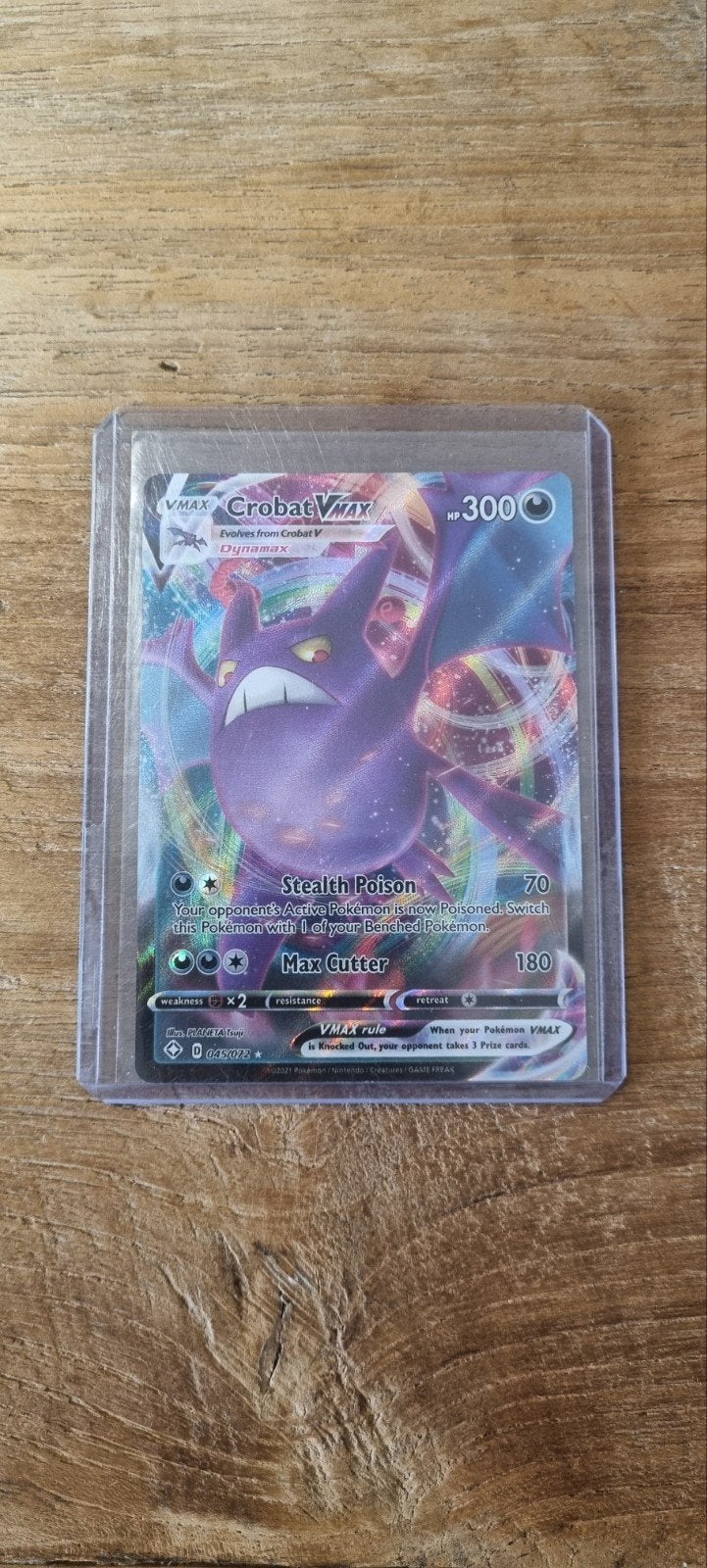 Crobat VMAX - 045/072, Hobby en Vrije tijd, Verzamelkaartspellen | Pokémon, Ophalen of Verzenden, Nieuw, Losse kaart