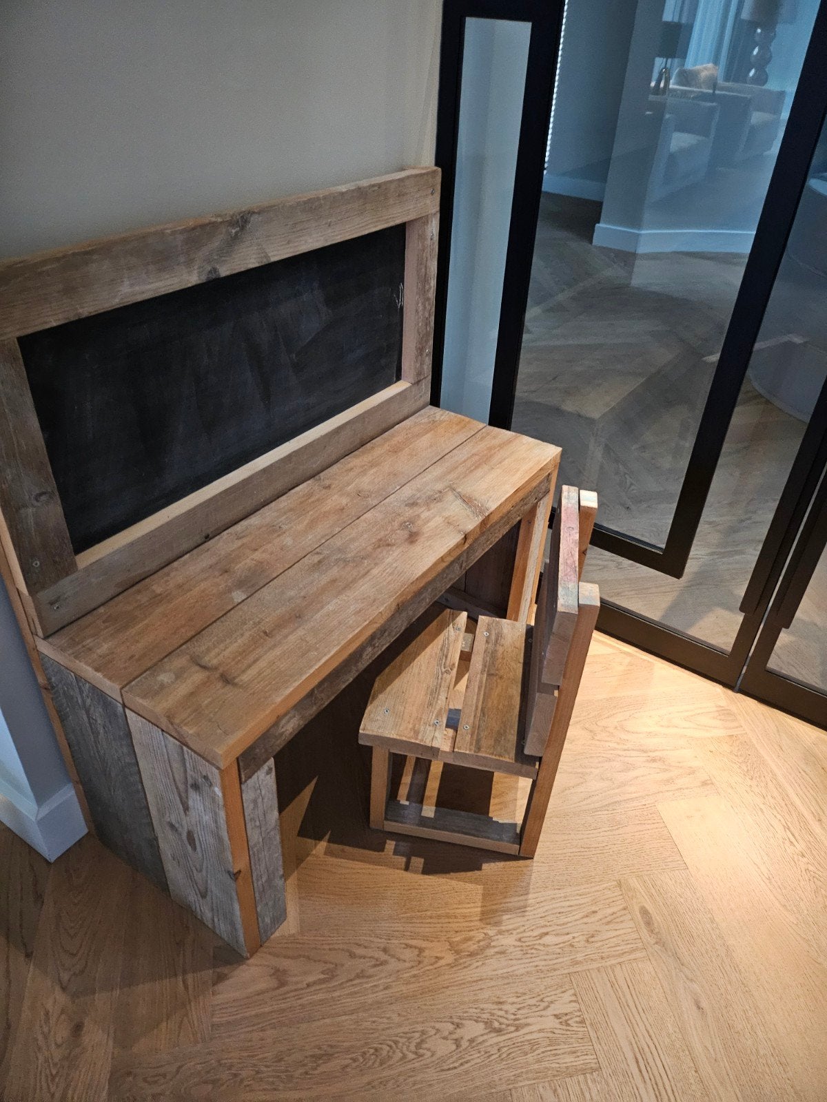 Stijgerhout kinder bureau, Kinderen en Baby's, Kinderkamer | Tafels en Stoelen, Ophalen, Tafel(s) en Stoel(en)