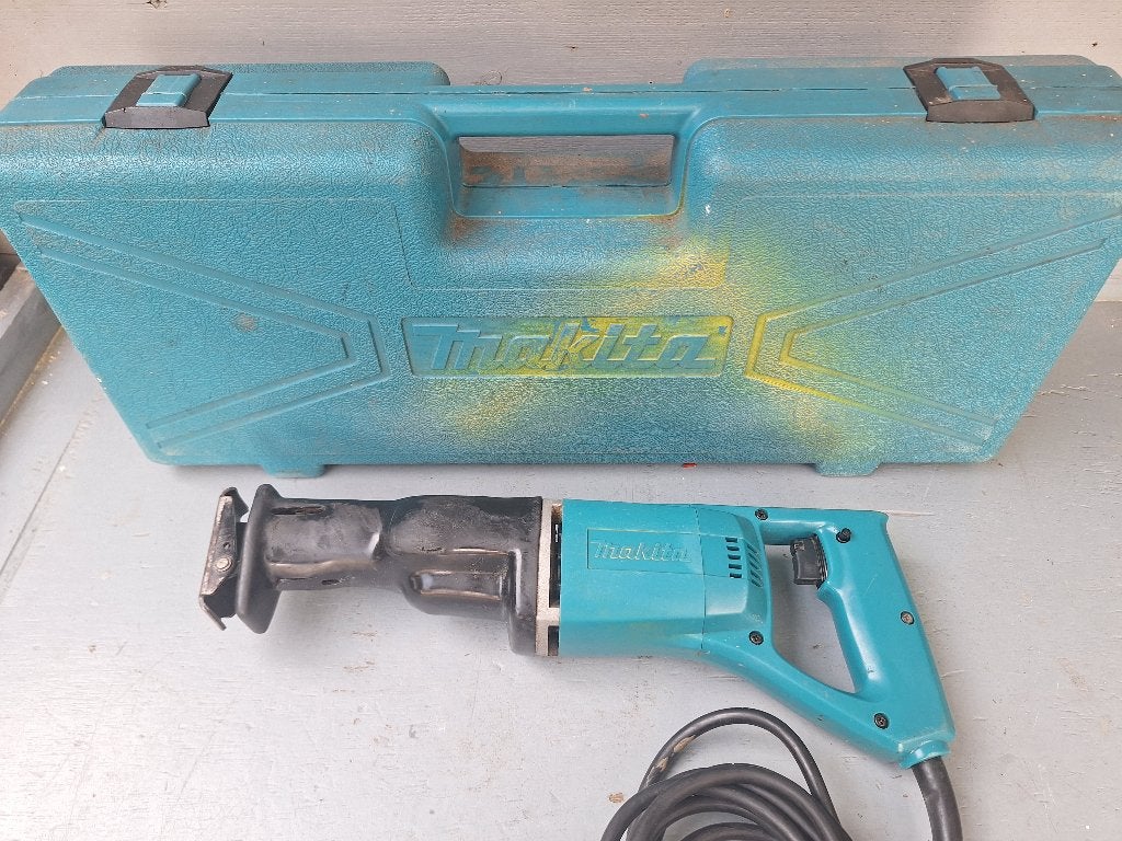 Makita JR3000V reciprozaag, Gebruikt, Ophalen of Verzenden, Minder dan 600 watt, 30 tot 70 mm