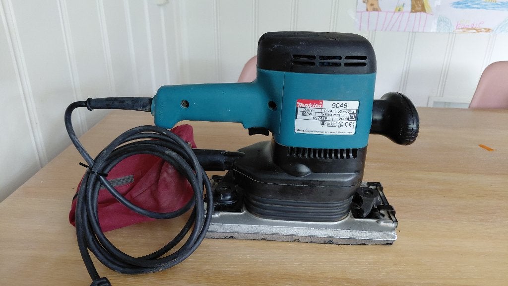 makita 9046 vlakschuurmachine, Doe-het-zelf en Verbouw, Gereedschap | Schuurmachines, Ophalen of Verzenden, Zo goed als nieuw