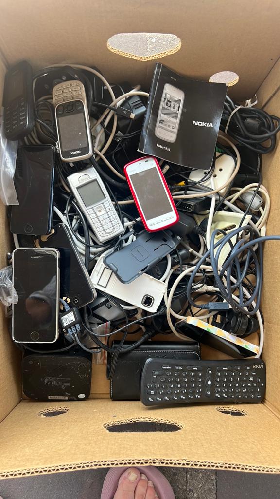 Diverse telefoons snoeren en epson scanner, Ophalen, Zo goed als nieuw, Overige typen, Nokia