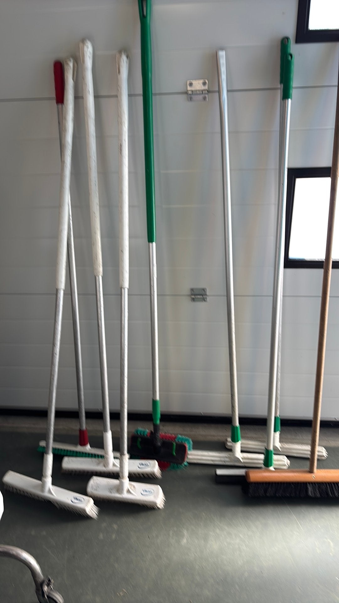 Schoonmaak bezems, Huis en Inrichting, Schoonmaakartikelen, Ophalen, Bezem of Borstel