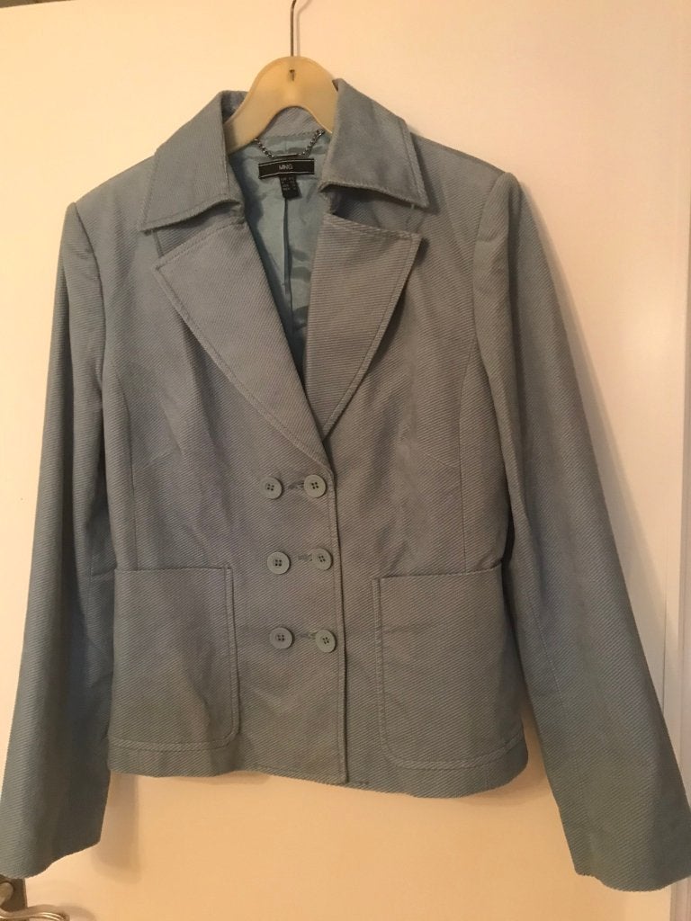 Mooie babyblauwe set ( jasje + rokje ) van MANGO, nieuw!, Kleding | Dames, Jasjes, Kostuums en Pakken, Maat 38/40 (M), Kostuum of Pak