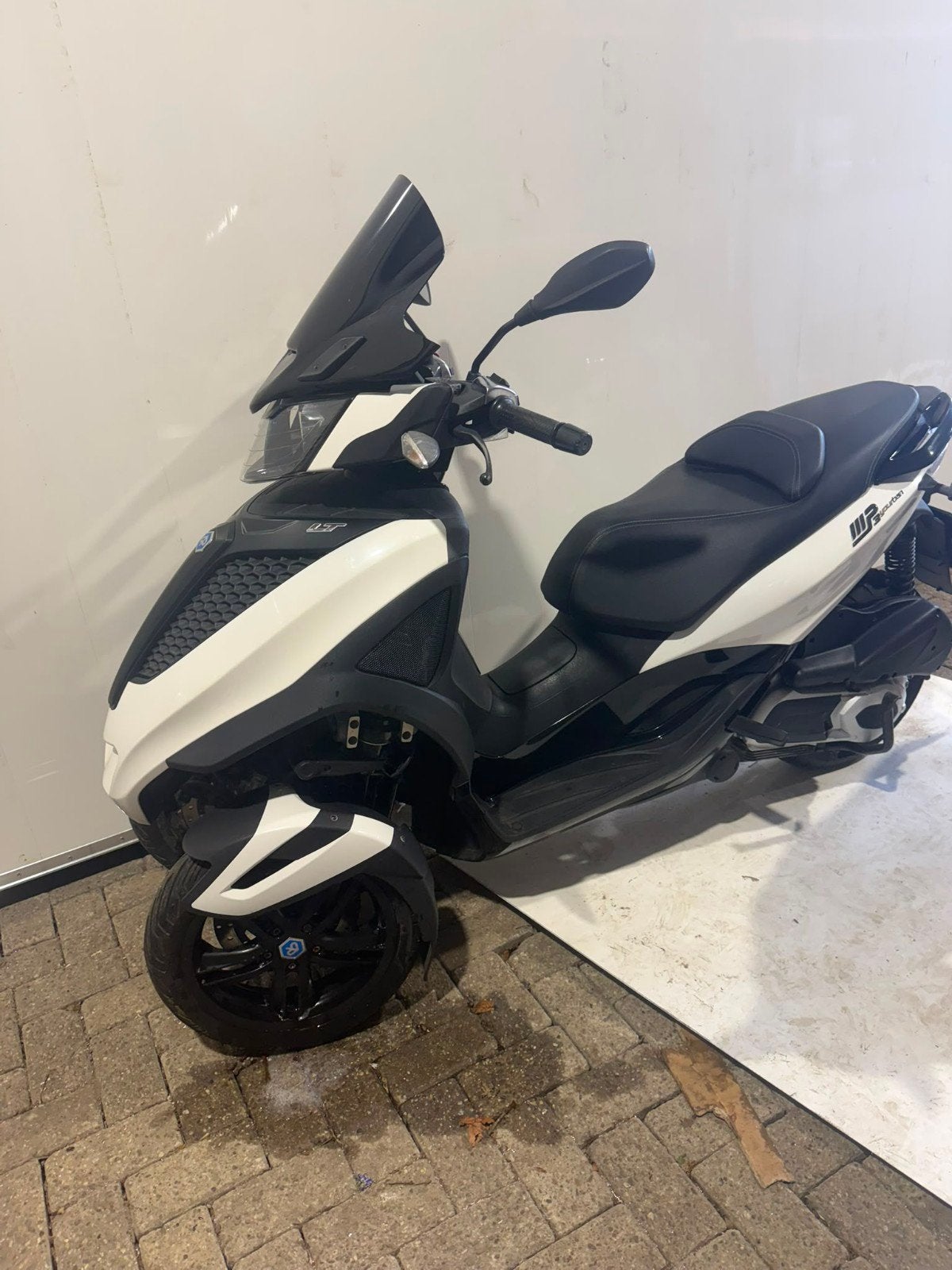 Piaggio MP3 Urban 300cc - Wit/Zwart, Particulier
