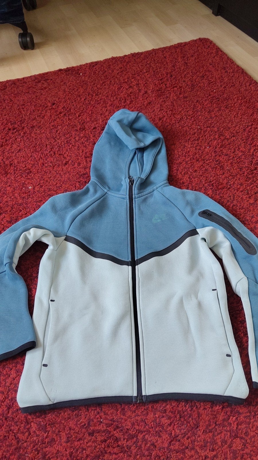 Nike Tech Fleece Trainingspak - maat M 137-147, Gebruikt, Jongen of Meisje, Ophalen of Verzenden, Setje