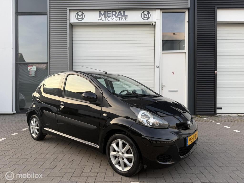 Toyota Aygo 1.0-12V Comfort 5Drs Airco NAP Apk mei 2027, Voorwielaandrijving, Gebruikt, 4 stoelen, Origineel Nederlands