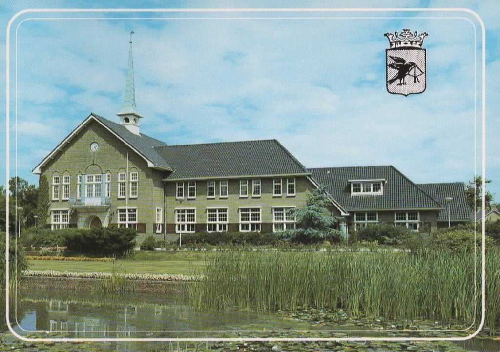 Ansichtkaart Eelde - Paterswolde, Gemeentehuis, Verzamelen, Ophalen of Verzenden, 1980 tot heden, Ongelopen, Drenthe