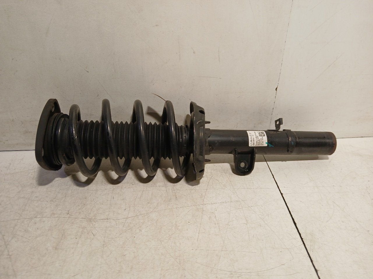 Veerpoot rechts voor Lynk & Co 01, Onderdelen@venauto.nl, Van der Ven Autorecycling B.V., Gebruikt, Ettenseweg 76, 4706 PB Roosendaal, The Netherlands