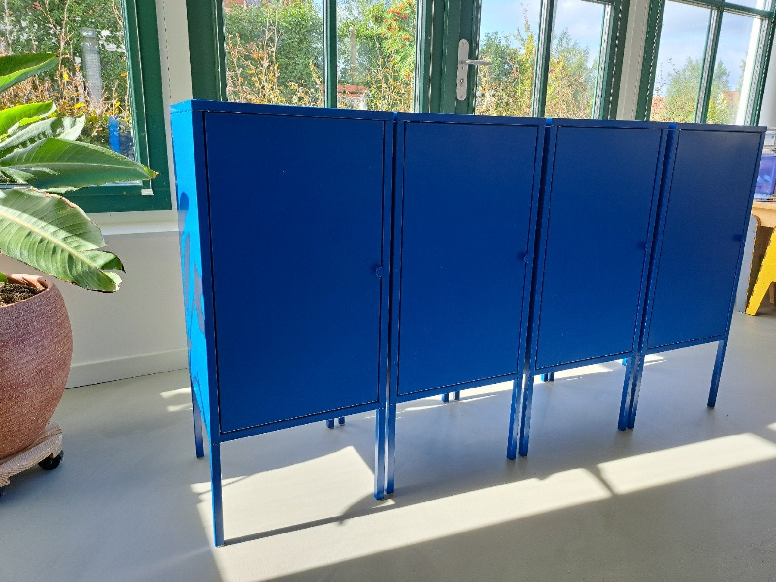 blauwe stalen kastjes, Ophalen, Gebruikt