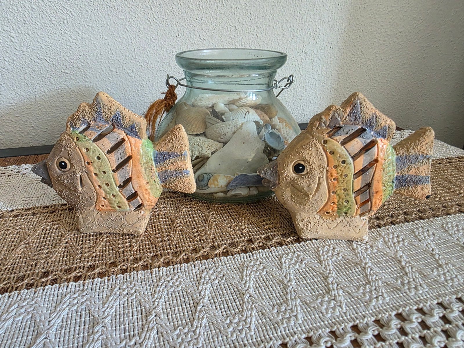 Decoratie vissen en glazen vaas met schelpen, Gebruikt, Meerkleurig, Mediterraans, Ophalen of Verzenden