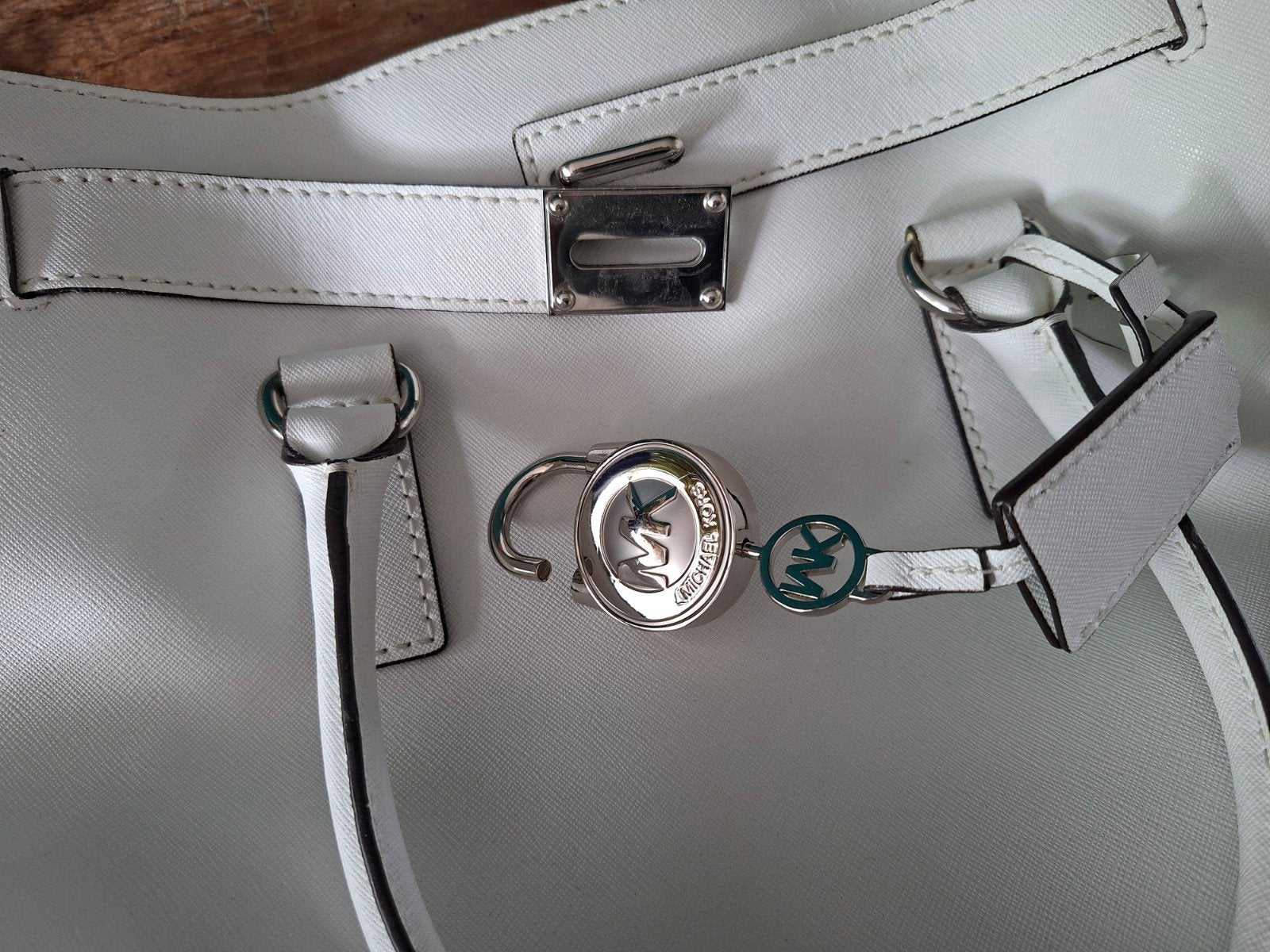 Michael Kors Hamilton schoudertas wit, Sieraden, Tassen en Uiterlijk, Tassen | Schoudertassen, Ophalen of Verzenden, Wit, Leer
