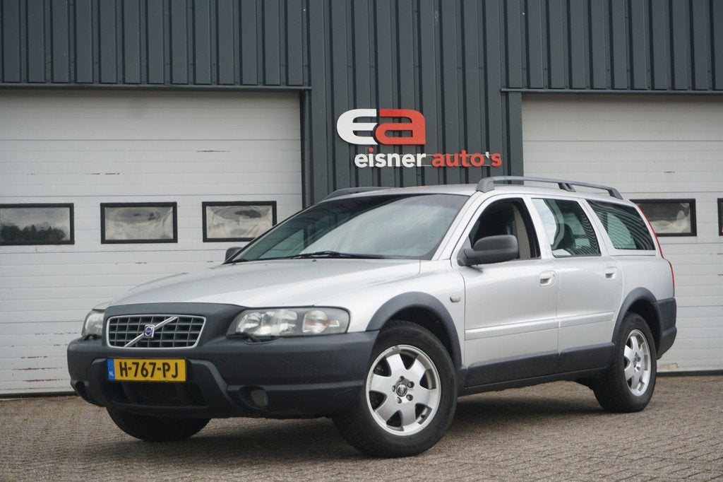 Volvo XC70 2.5 T Comfort Line | TREKHAAK | STOELVERWARMING |, Auto's, Volvo, Bedrijf, Te koop, XC70, 4x4, ABS, Airbags, Airconditioning