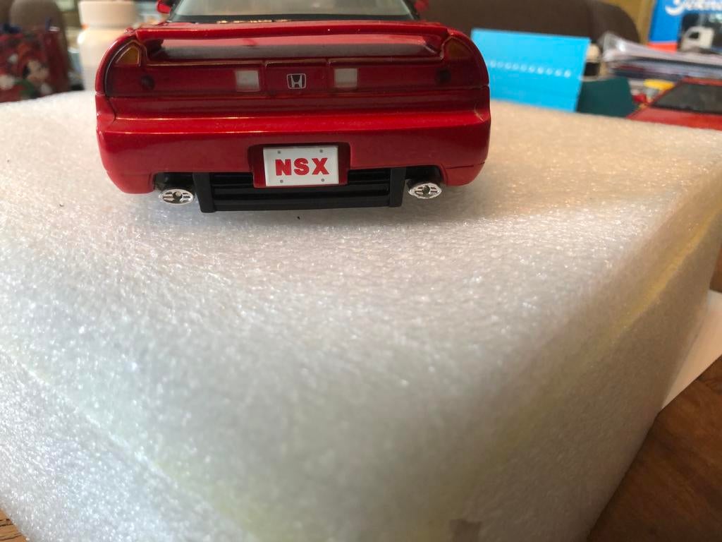 van REVELL. HONDA. NSX  MIDDENMOTOR, Hobby en Vrije tijd, Modelauto's | 1:18, Ophalen of Verzenden, Zo goed als nieuw, Revell
