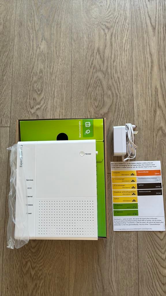 KPN Experia Box V10, Computers en Software, Routers en Modems, Ophalen of Verzenden, Zo goed als nieuw