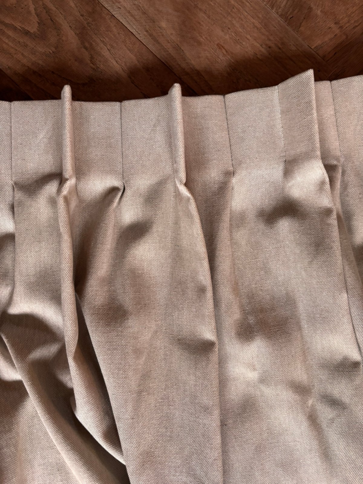 2 stuks Gordijnen in prima staat 2 x L=255 cm - B=136 cm, Gebruikt, Plooiafwerking, Beige, 255 cm