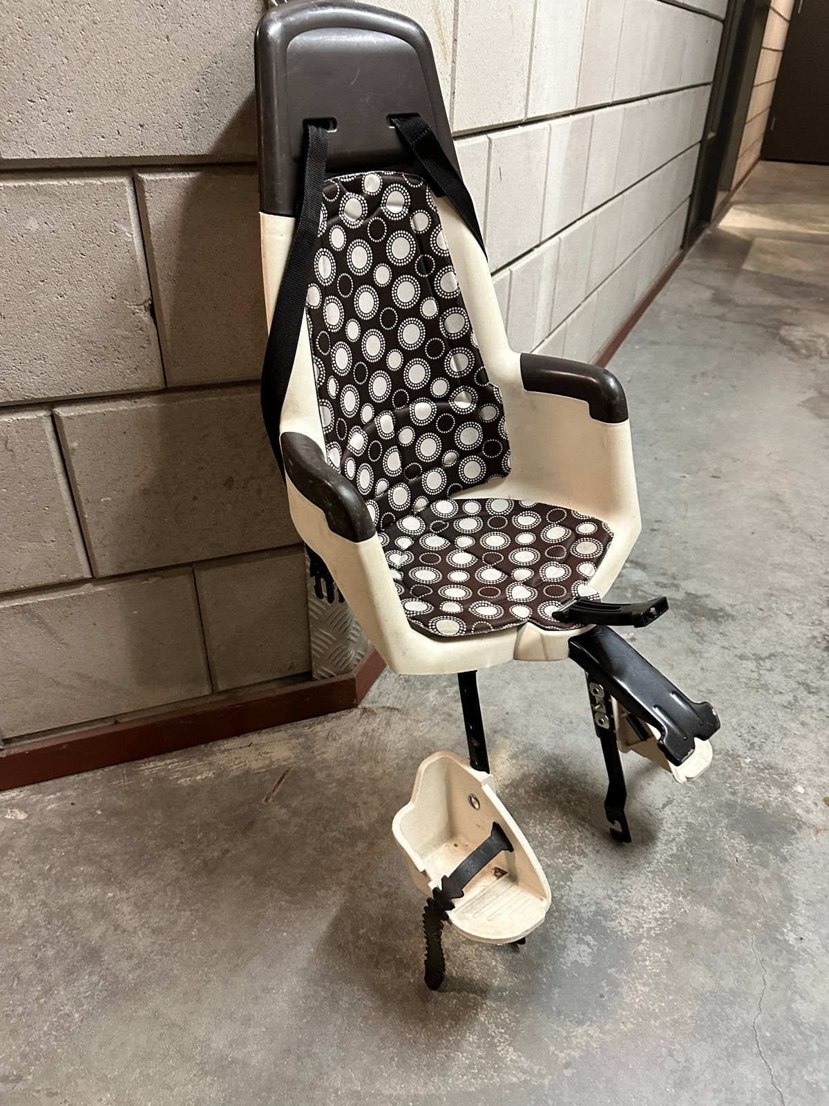 Gebruikt fietszitje voor kinderen met windscherm, Fietsen en Brommers, Fietsaccessoires | Fietsstoeltjes, 0 t/m 10 kg, Achterzitje