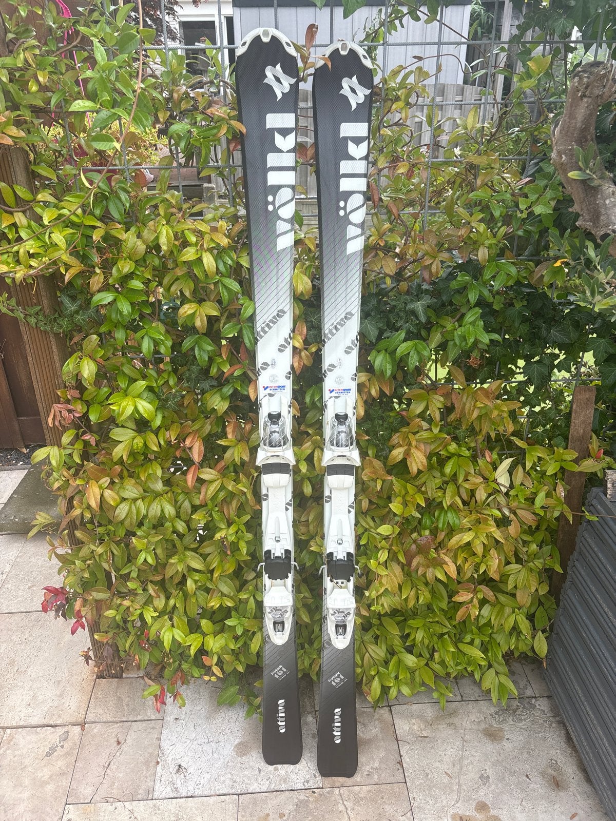 Völkl Attiva Frontside 101 ski's met Marker bindingen, Sport en Fitness, Skiën en Langlaufen, 160 tot 180 cm, Zo goed als nieuw