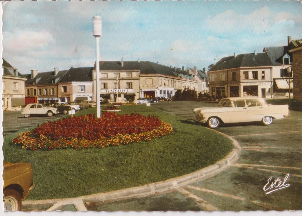 Frankrijk, La Lopue met auto's Opel Kapitan P2, Citroen 2CV, Ophalen of Verzenden, 1960 tot 1980, Ongelopen, Frankrijk