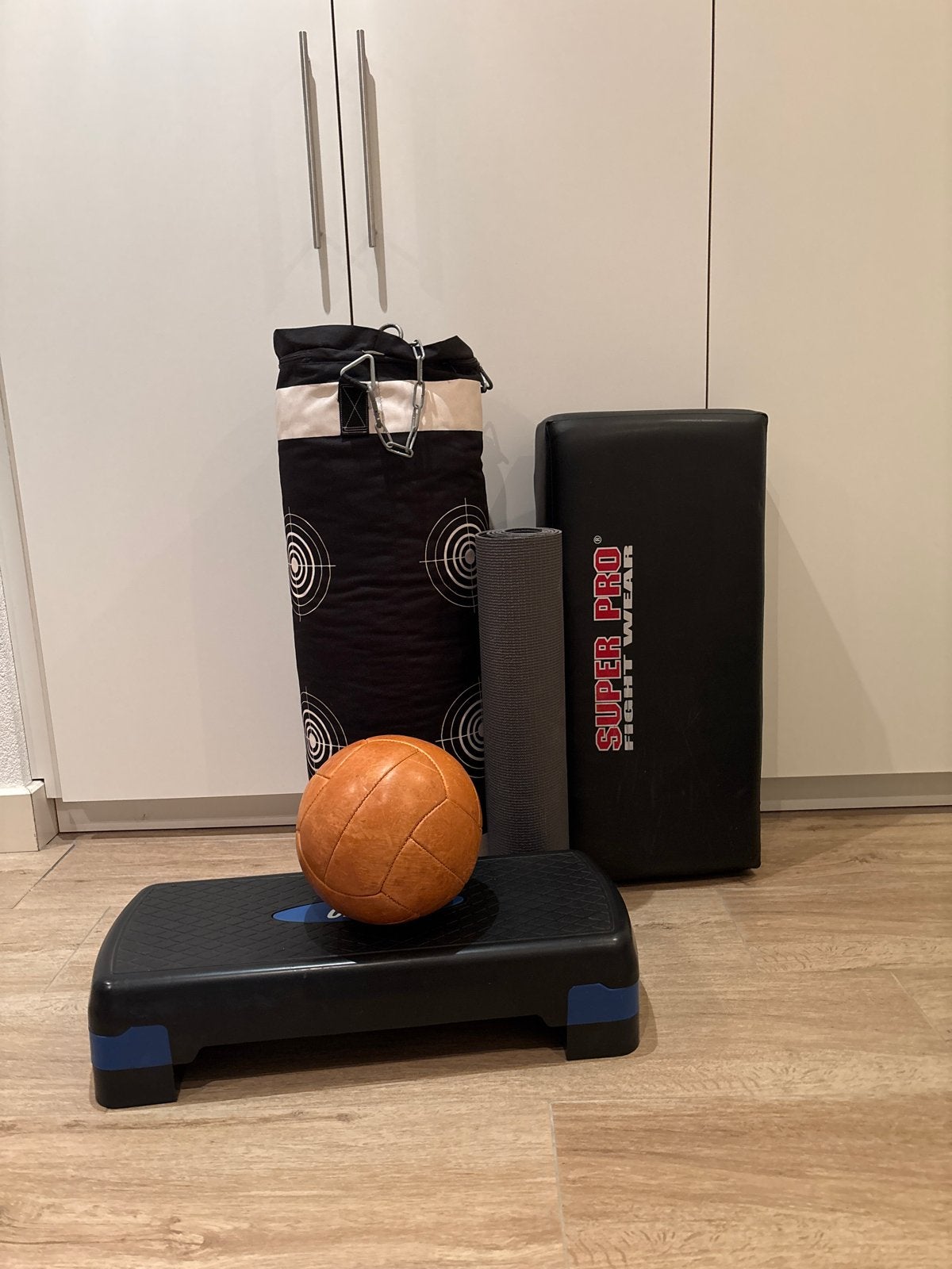 Fitness set: stootkussen,bokszak, stepbank, medicijnbal, mat, Ophalen, Gebruikt, Armen, Fitnessmat