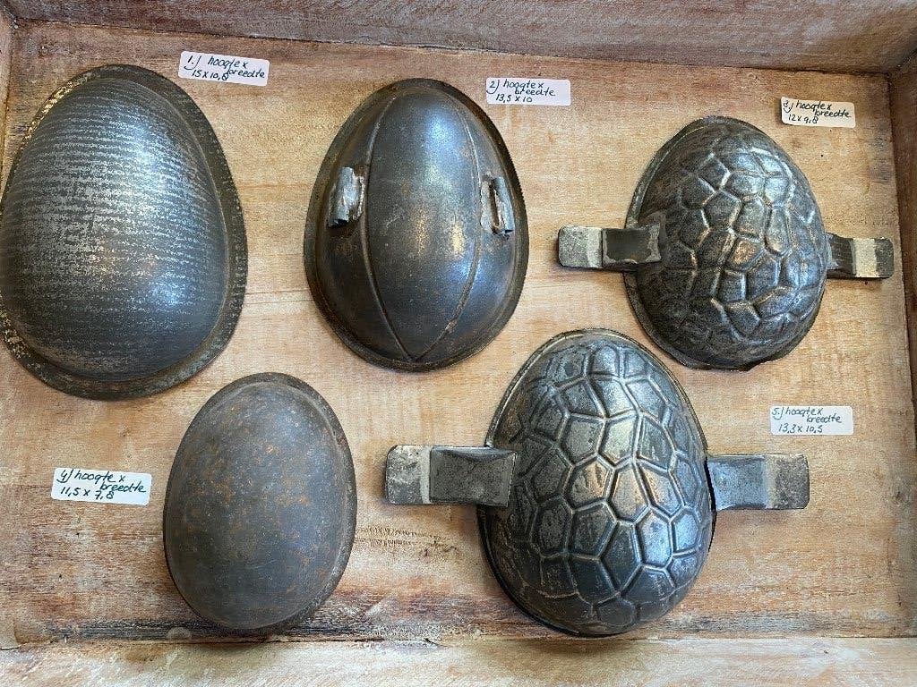 Brocante chocolademallen paasei/paaseieren, Antiek en Kunst, Ophalen of Verzenden