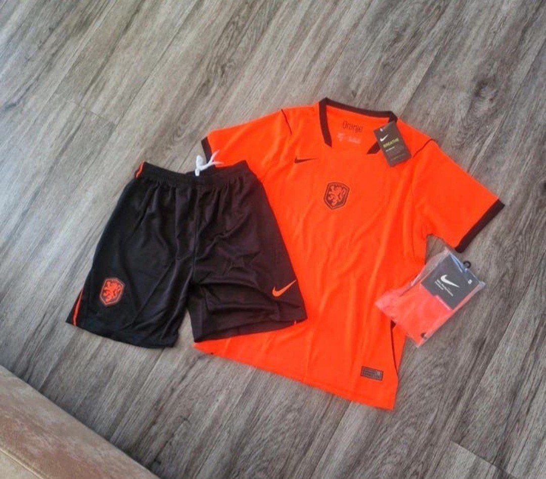 Nieuw! Voetbalpakje tenue Nederlands elftal maat 158 164, Maat XS of kleiner, Ophalen of Verzenden, Nieuw, Set