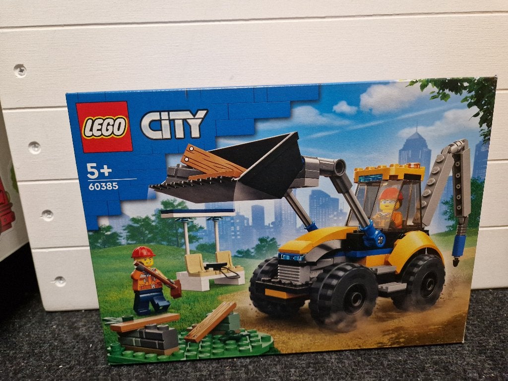 lego 60385 NIEUW IN DOOS. Tractor, Ophalen, Nieuw