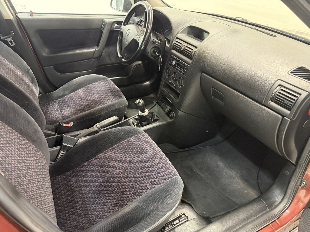Opel Astra Wagon 1.6-16V Comfort (bj 2001), foto 3