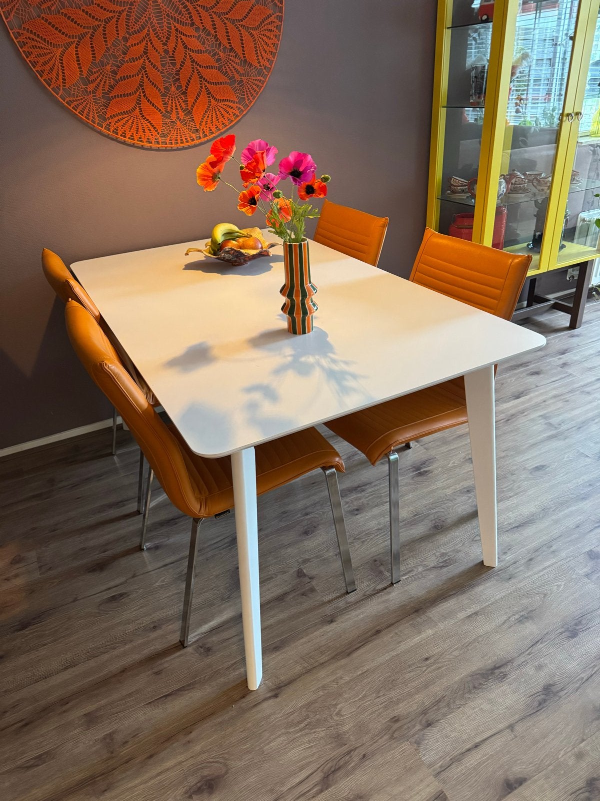 Leuke witte eettafel, Huis en Inrichting, Tafels | Eettafels, Ophalen, Overige materialen, Gebruikt, 100 tot 150 cm