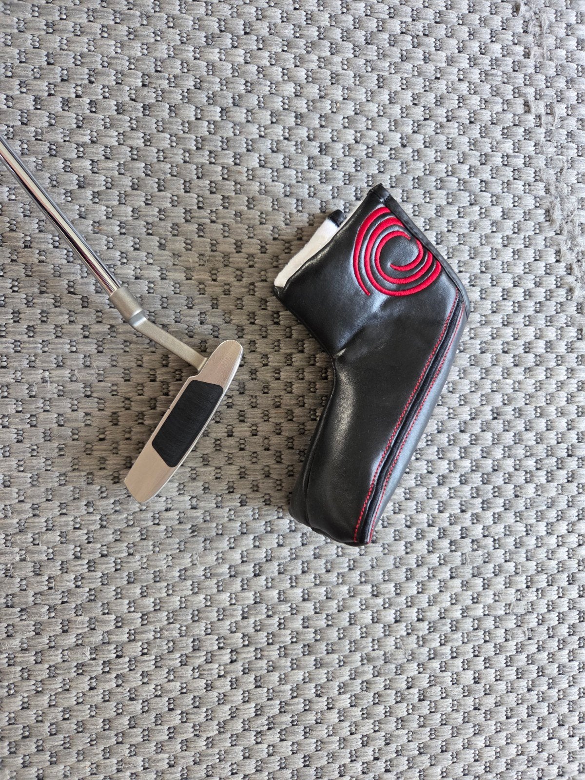 Odysee blade putter 35 inch, RH 100 euro, Ophalen, Zo goed als nieuw, Club