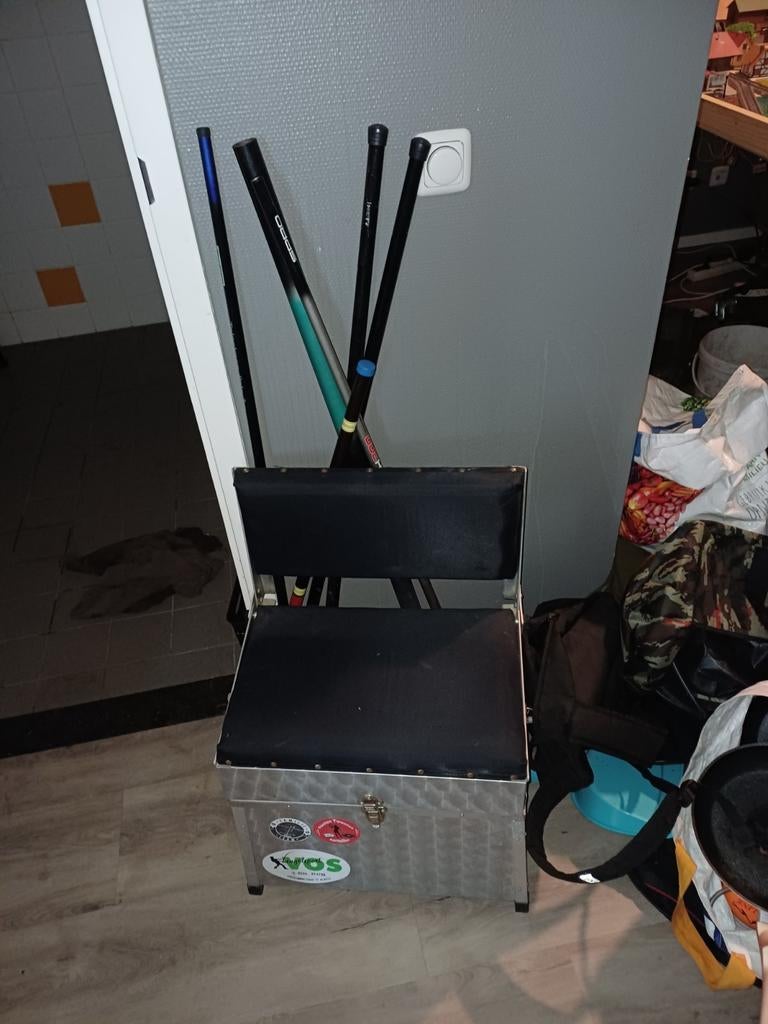 6 vaste hengels met zitkist, Ophalen of Verzenden, Gebruikt, Vaste hengel