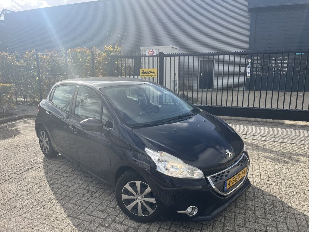 Peugeot 208 1.4 e-HDi Blue Lease, Automaat, Euro 5, 1398 cc, 4 cilinders