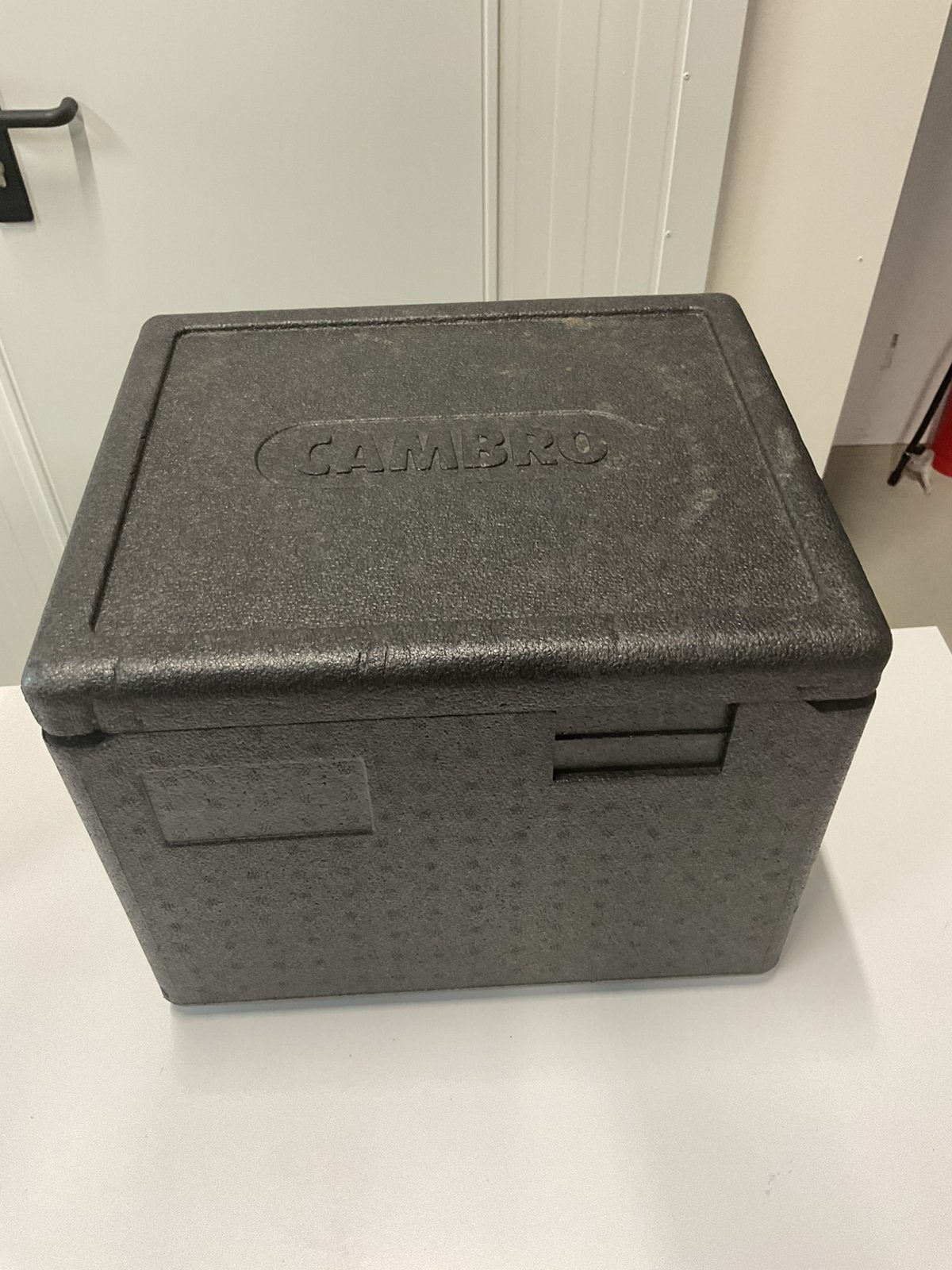 Cambro transportbox voor etenswaren koel of warm houden, Ophalen, Zo goed als nieuw