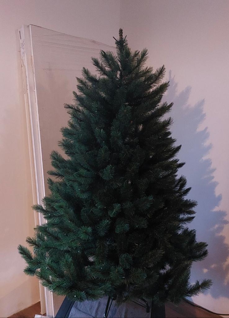 Triumph Tree kunstkerstboom 'Romagne, Ophalen, Zo goed als nieuw, Groen, Met verlichting