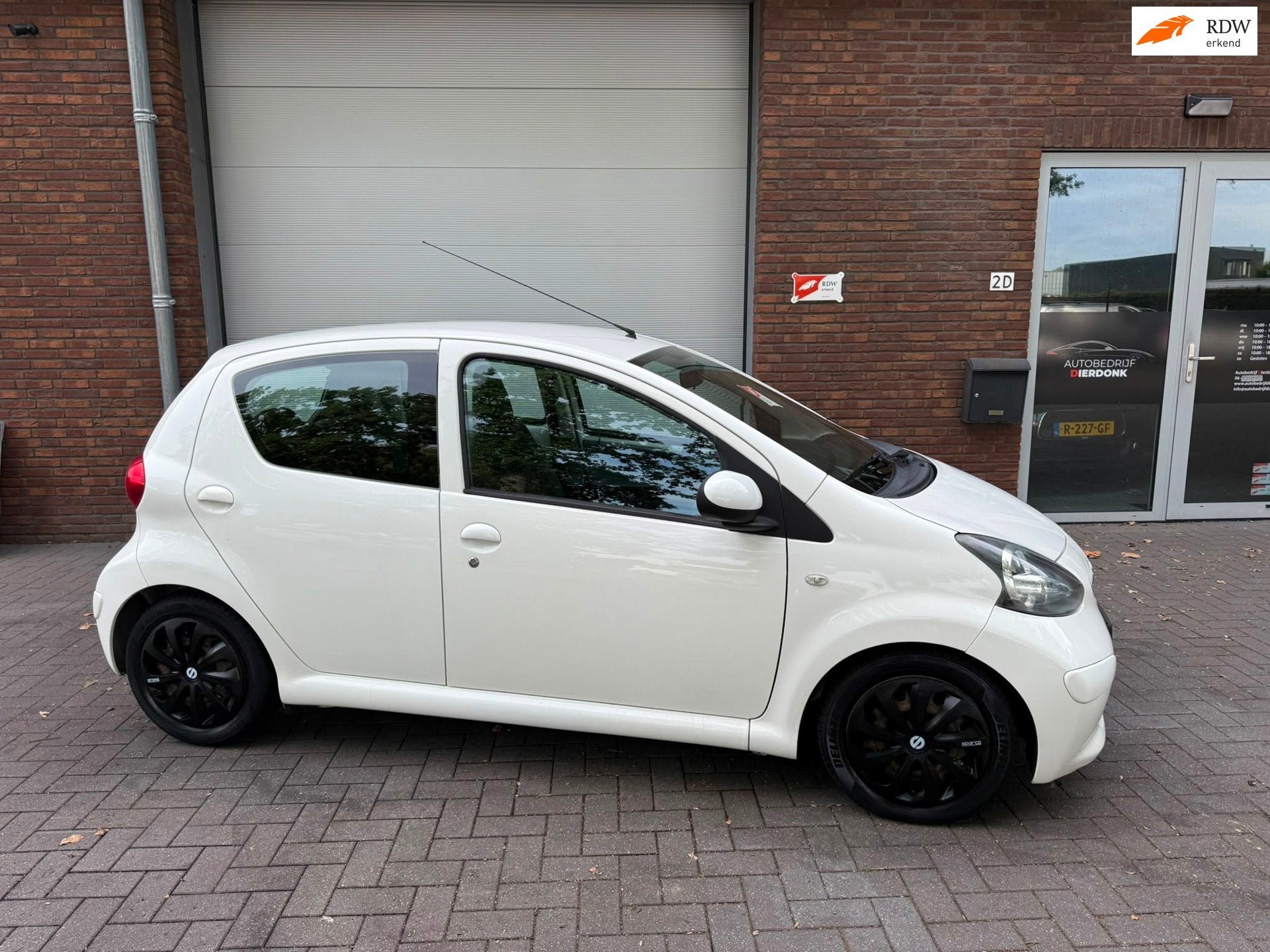 Toyota Aygo 1.0-12V|AIRCO|NIEUWE APK|NETTE AUTO, Voorwielaandrijving, Stof, Gebruikt, Zwart