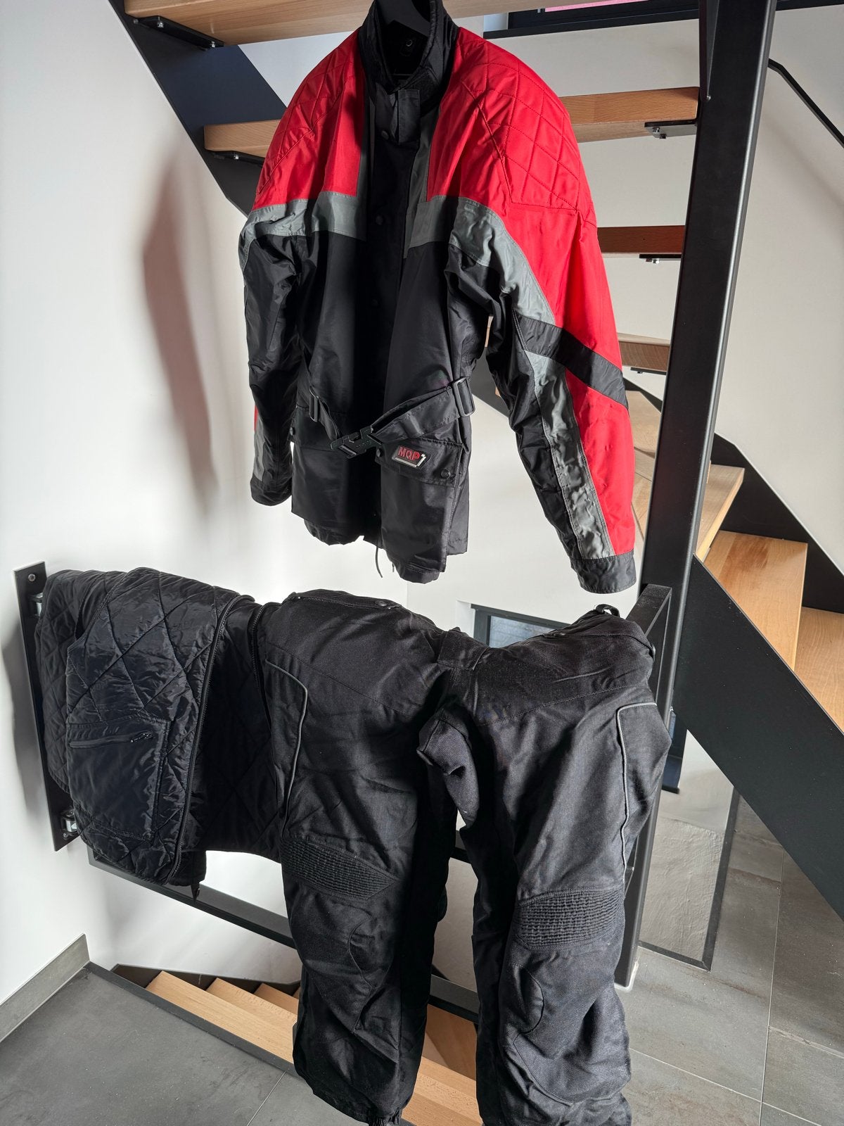 MQP Motorjas XL en Broek 2XL - Textiel Motorset, Motoren, Ophalen of Verzenden, Tweedehands, Heren, Jas | textiel