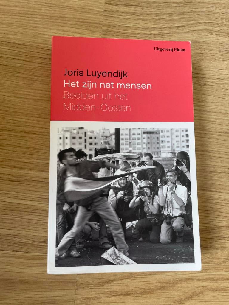 Journalistieke Boeken: Luyendijk, Modderkolk, Davies, Ophalen of Verzenden, Gelezen