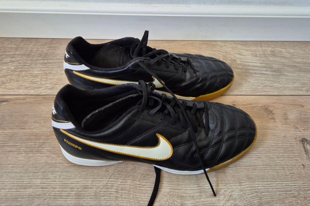 Nike Tiempo, Maat XS of kleiner, Schoenen, Ophalen of Verzenden, Zo goed als nieuw