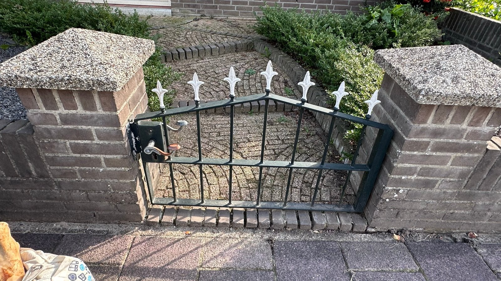 Gebruikt ijzeren tuinhek met poort, Tuin en Terras, Ophalen, Met poort, Gebruikt, Tuinhek