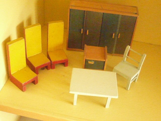 Mie18<> oude houten poppenmeubeltjes, Verzenden