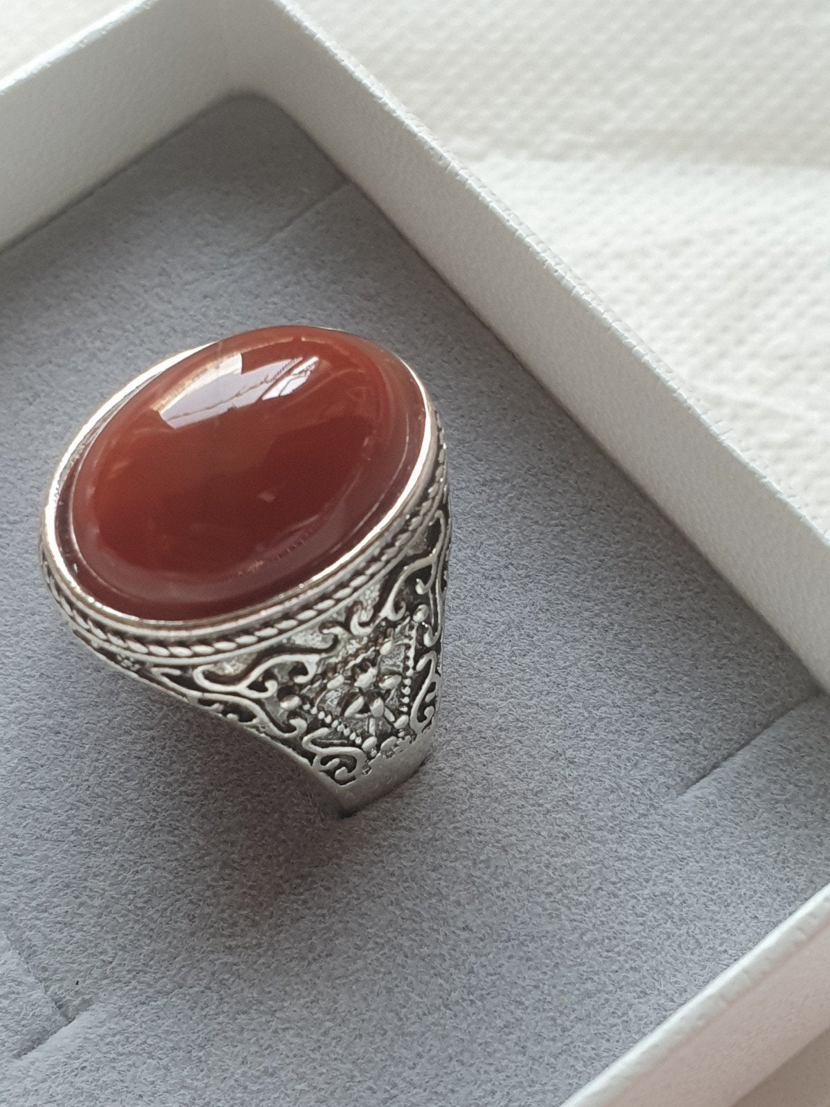 Antieke Zilveren Ring met Rode Agaat Steen, Ophalen of Verzenden