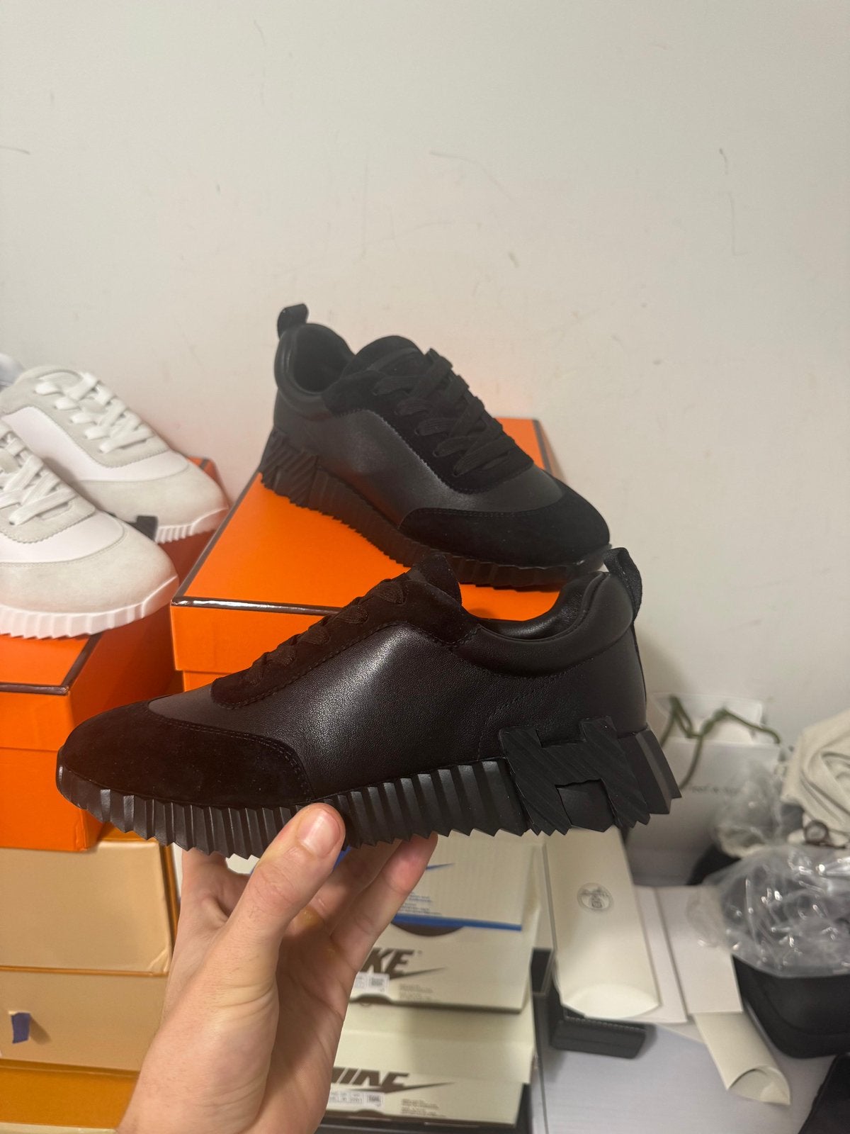 Hermes Bouncing Sneaker zwart, Kleding | Dames, Schoenen, Ophalen of Verzenden, Nieuw, Zwart