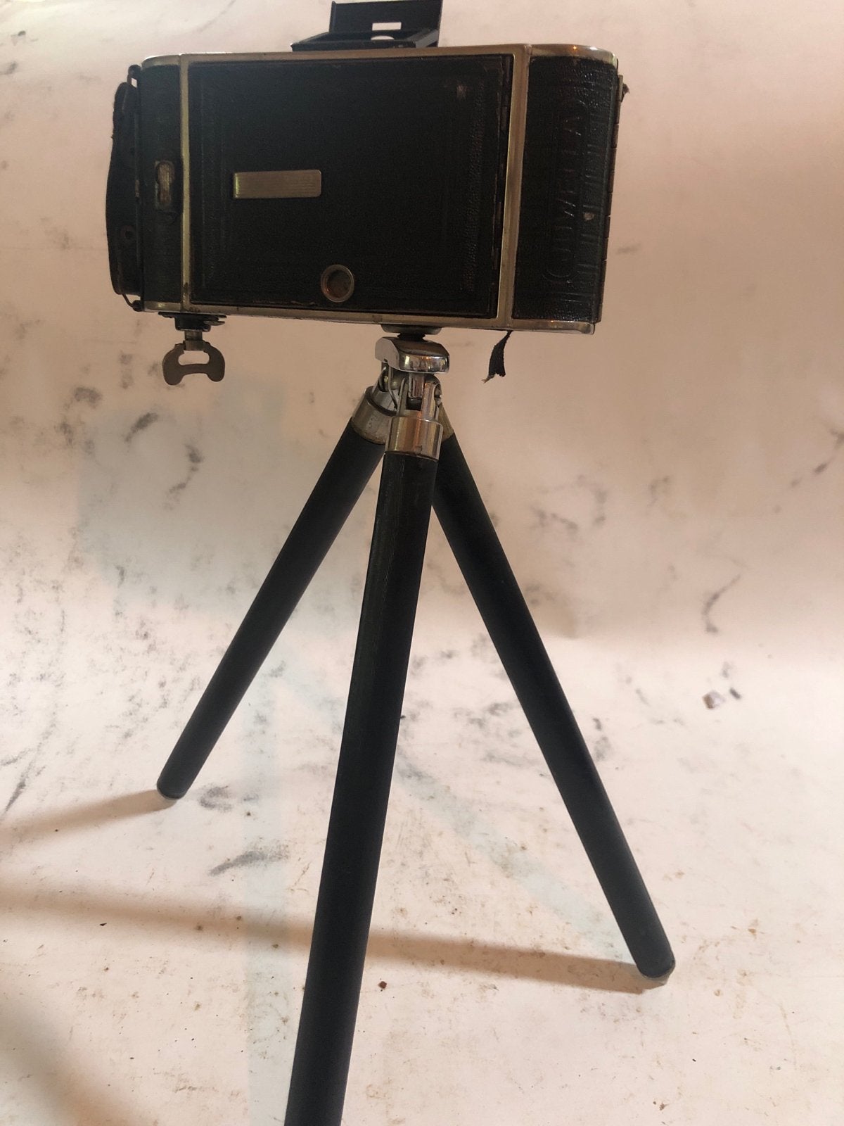 Vintage opvouwbare camera met statief, Ophalen of Verzenden, Gebruikt, Compact, Overige Merken
