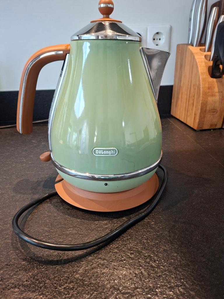De'Longhi Icona Vintage Waterkoker - Groen, 1 tot 2 liter, Ophalen of Verzenden, Zo goed als nieuw, Rvs