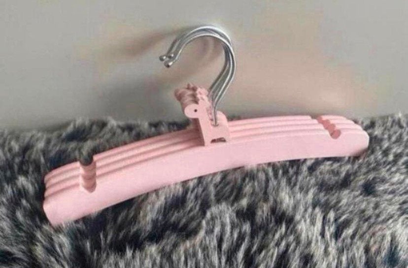 Baby kledinghangers zacht roze / giraf, Verzenden, Zo goed als nieuw