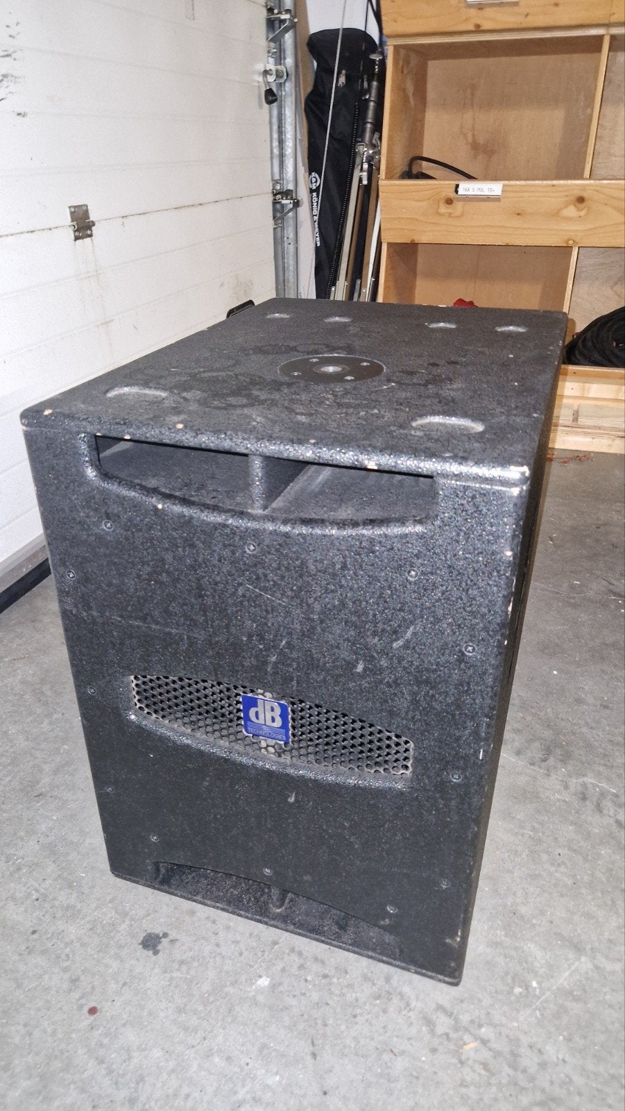 2x dB Technologies SUB 15D Subwoofers met hoezen en wielen, Gebruikt, Subwoofer, 120 watt of meer, Ophalen